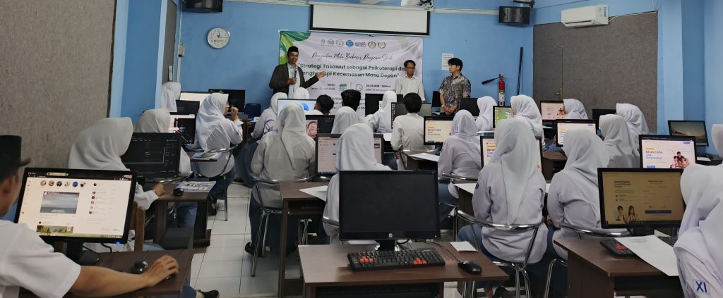 Tasawuf dan Psikoterapi UIN Raden Mas Said Surakarta Adakan Pengabdian tentang Strategi Tasawuf Mengatasi Kecemasan Masa Depan Siswa SMA